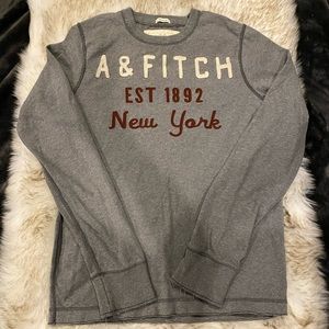 Gray T-shirt, long sleeve, brand Hollister .